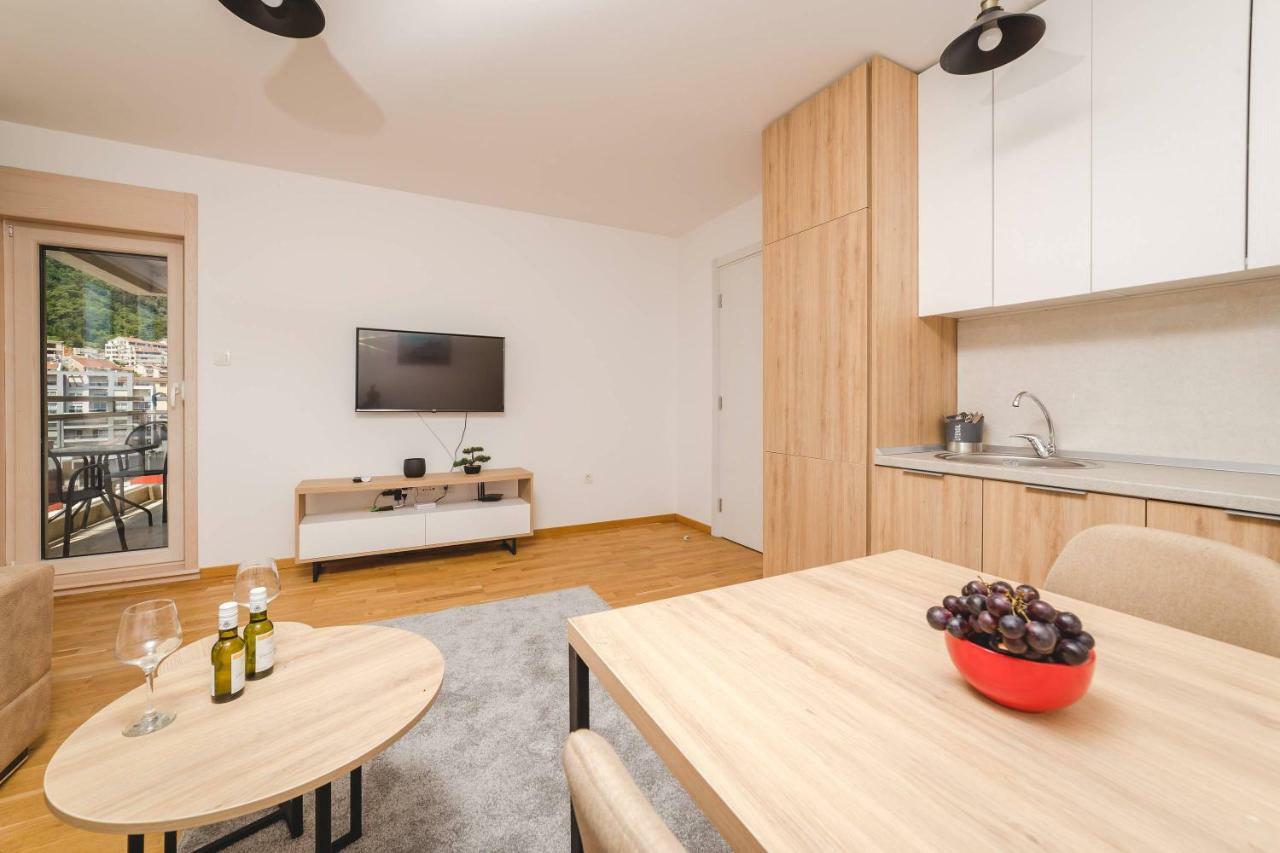 Blue Marlin Apartments Будва Экстерьер фото